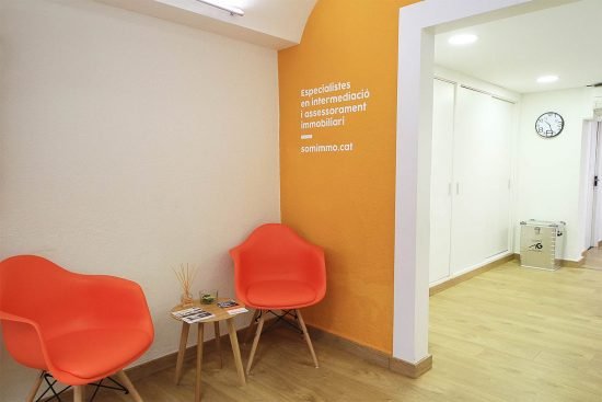 disseny branding estudi barcelona 550x367 - Proyecto de comunicaci&oacute;n, dise&ntilde;o y branding 360&ordm;