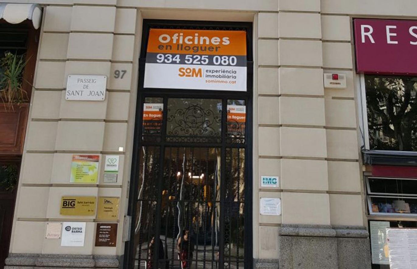 estudi-disseny-grafic-imatge-lona-publicitaria