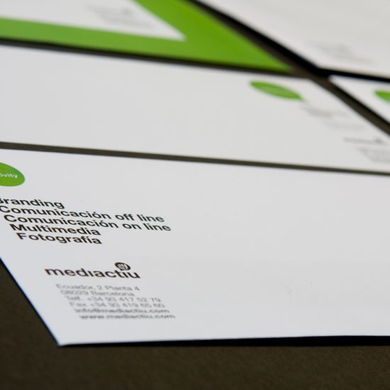 diseno papeleria corporativa barcelona 550x550 - Sobre Mediactiu