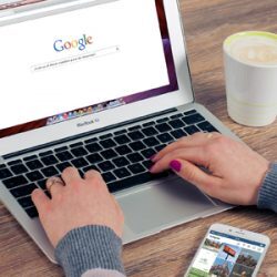 encontrar dominio web 250x250 - 4 Consejos para elegir el dominio correcto para tu web