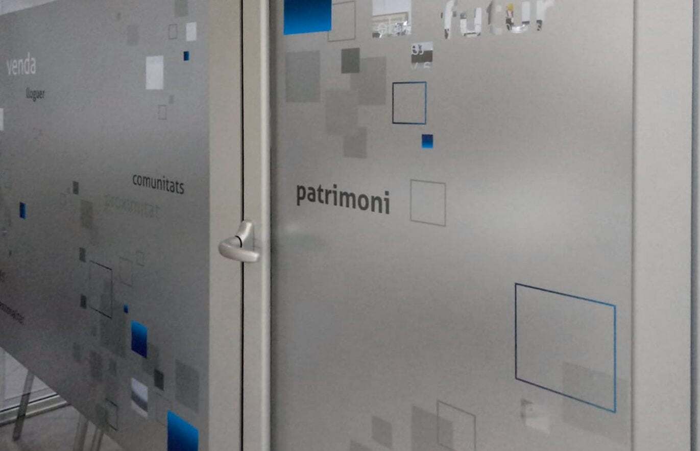 rotulacion-para-interior-de-oficinas-barcelona