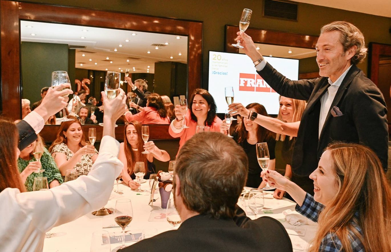 creacion elementos cena benefica