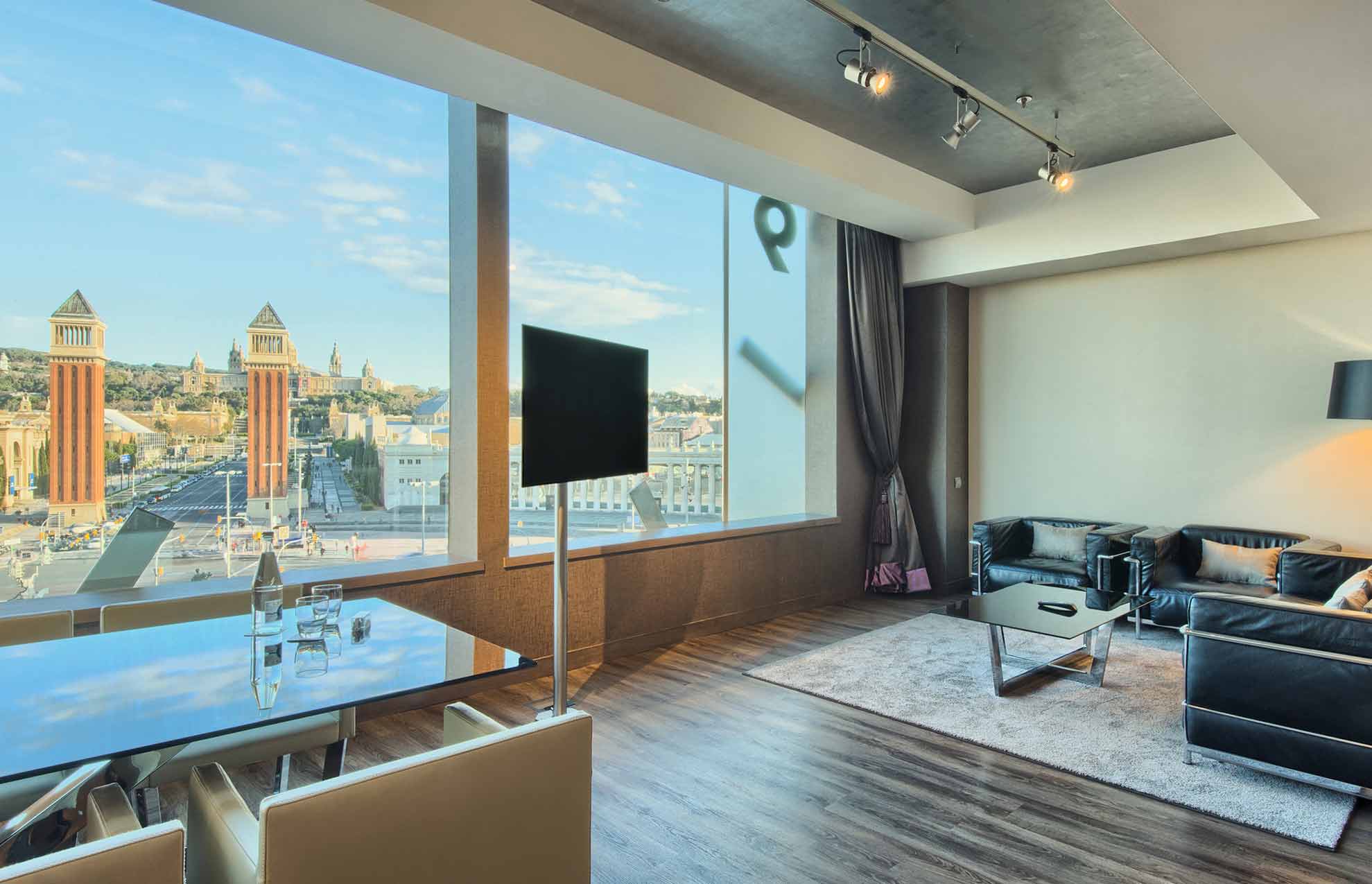 shooting corporativo empresa barcelona - Acerca tu empresa a tu público objetivo con una sesión fotográfica corporativa