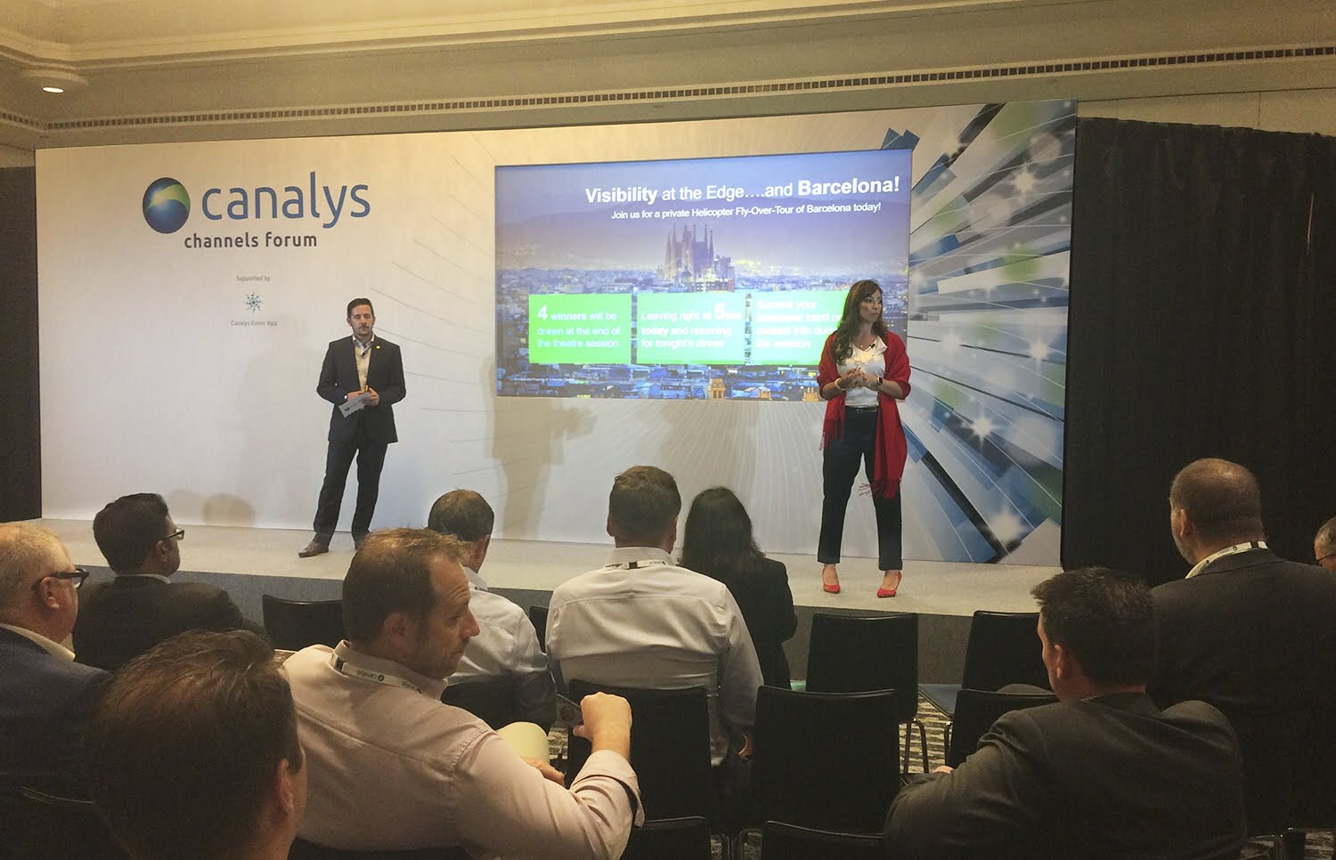 stand, eventos, noticias - - Participamos en el certamen EMEA Canalys Channels Forum Ponencia evento corporativo APC schneider electric - Participamos en el certamen EMEA Canalys Channels Forum