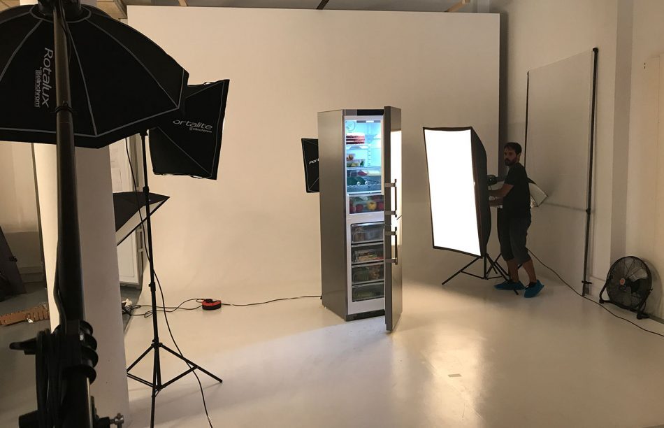 shooting neveras barcelona 1 950x612 - Sesión fotográfica de electrodomésticos