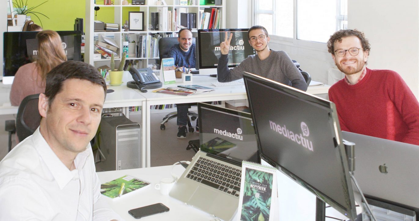 packaging-2, prensa - - ¡Somos noticia en la revista Infopack! Agencia de publicidad de barcelona 1371x725 - ¡Somos noticia en la revista Infopack!