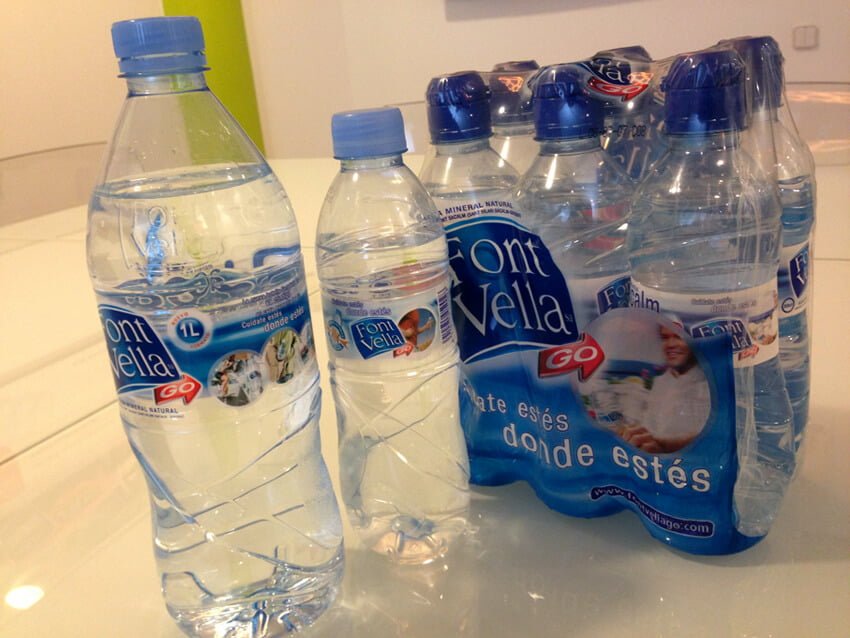 Agua Font Vella go - El branding y sus "parecidos asombrosos"