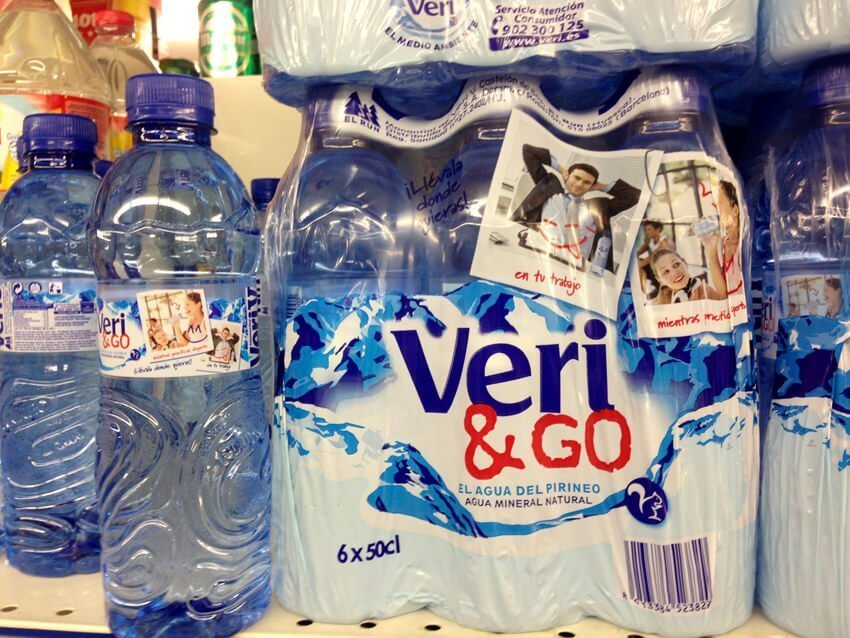 Agua veri GO - El branding y sus "parecidos asombrosos"