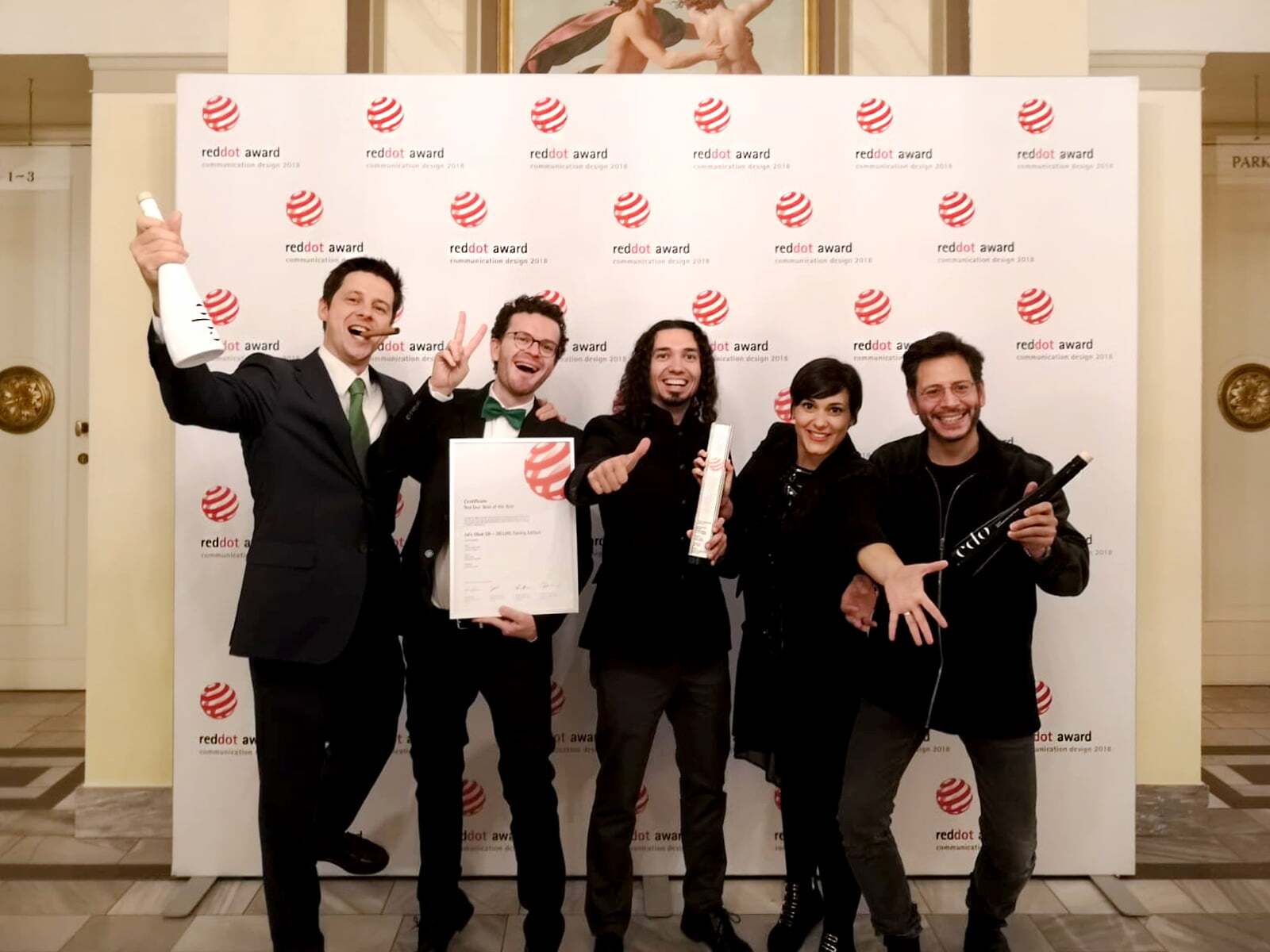 Red dot award winner team 2018 - Mediactiu consigue la m&aacute;xima distinci&oacute;n de los Premios Red Dot Award 2018 de packaging