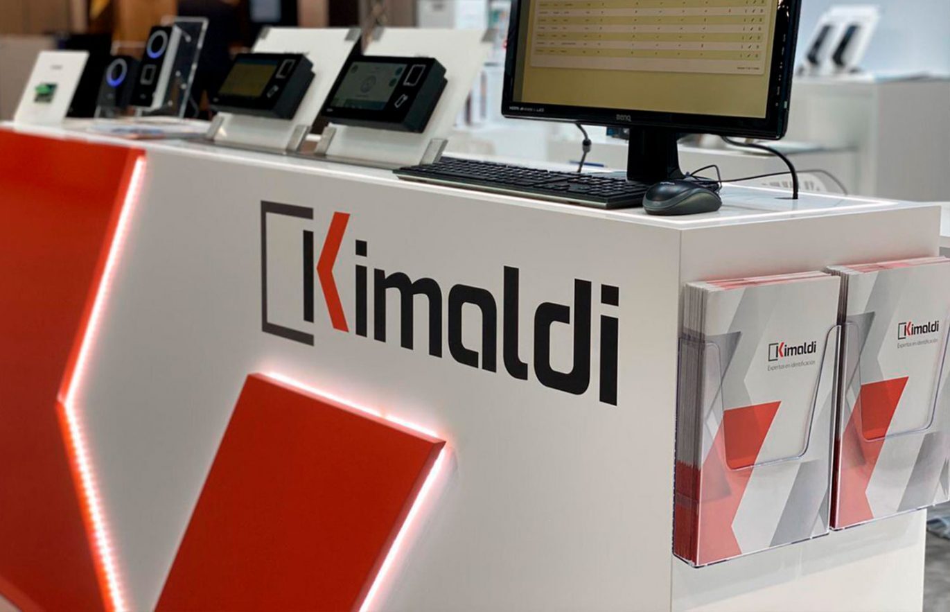 creacion de branding para kimaldi 1371x883 - Restyling de marca y material corporativo