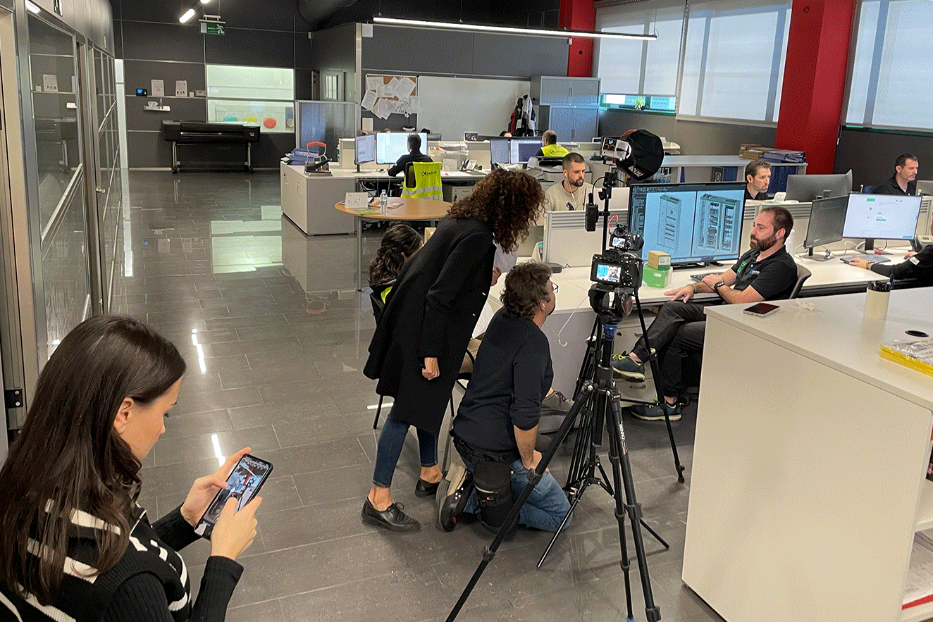 Imagen 4 video GIF - Potenciar ventas y acciones comerciales todo lo que necesitas para tener videos para tu empresa