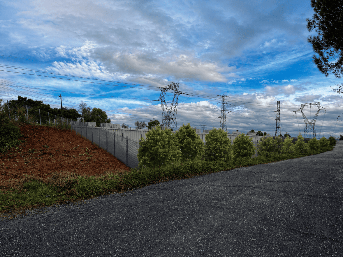 Fotomontaje final de instalacion energetica con integracion paisajistica 1 1177x883 - Simulaciones e integraciones 3D para proyectos de ingenier&iacute;a energ&eacute;tica