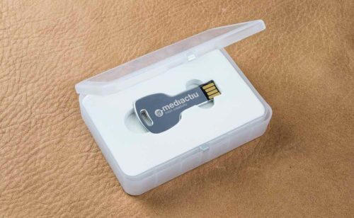 disseny grafic promocio estudi barcelona Mediactiu 500x308 - Comunicaci&oacute;n corporativa con mensaje y gigabites de regalo