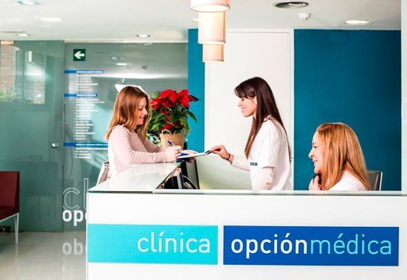 Rotulacion clinica estetica Barcelona - Branding y comunicaci&oacute;n para cl&iacute;nicas de cirug&iacute;a pl&aacute;stica y obesidad