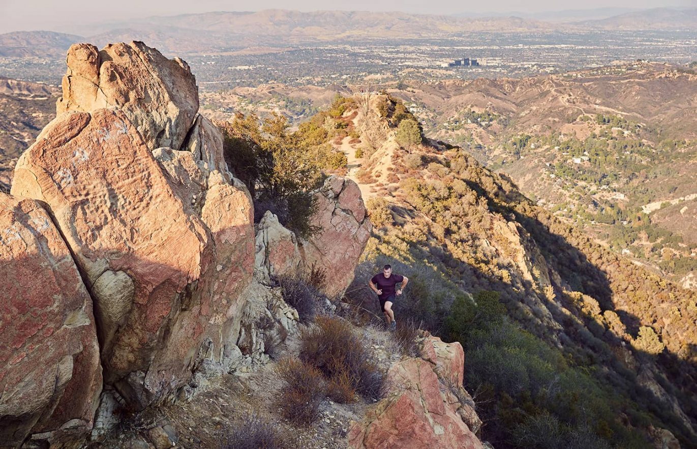 Merrell estrategia presencia de marca 1371x883 - Creaci&oacute;n de escaparates para calzado deportivo