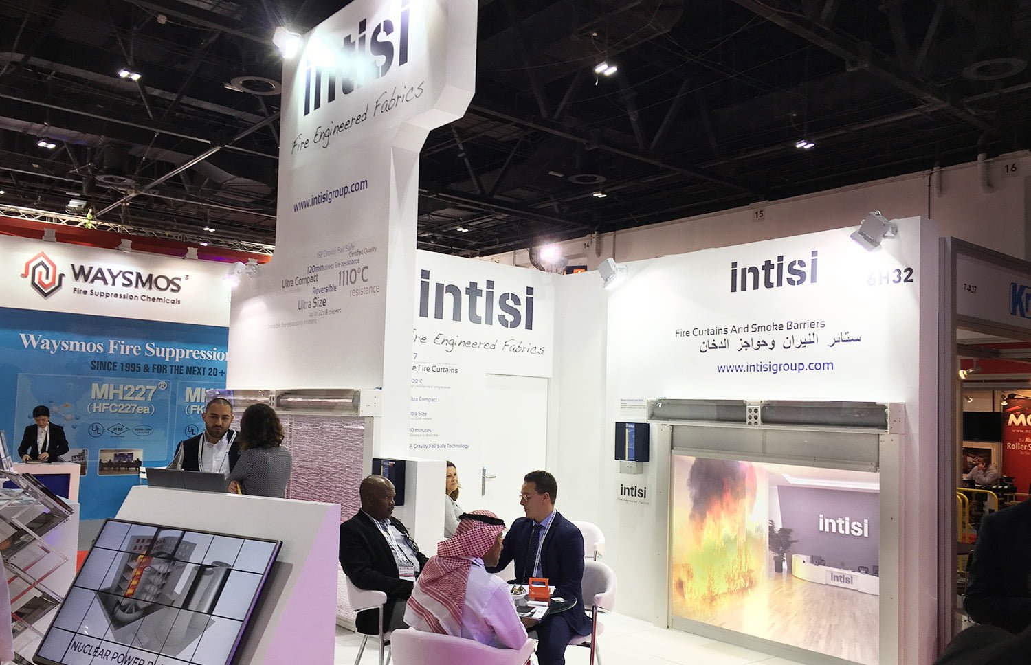 Vista stand graphic design - INTISI, un proyecto global con soluciones a medida